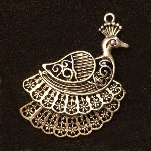 IlluminEssence-peacock-pendant